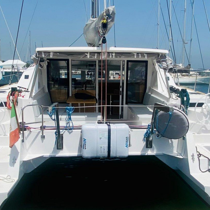 Prestige | C-Cat 37 photo 2