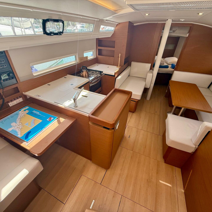 Sunset Kiss | Sun Odyssey 410 photo 10