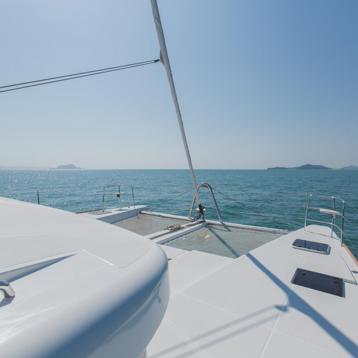 Blue Moon | Lagoon 52F photo 16