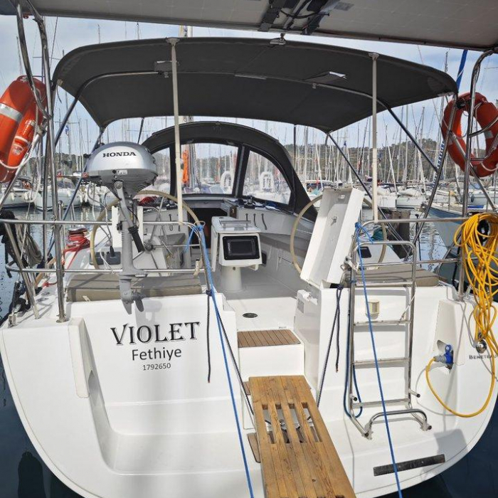 Violet | Oceanis 40 photo 3