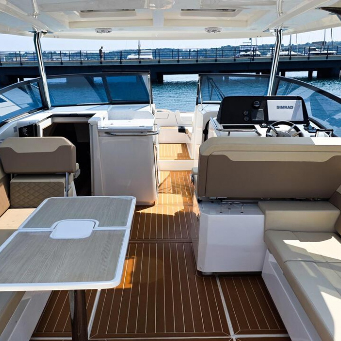 NN | Aquila 32 photo 3