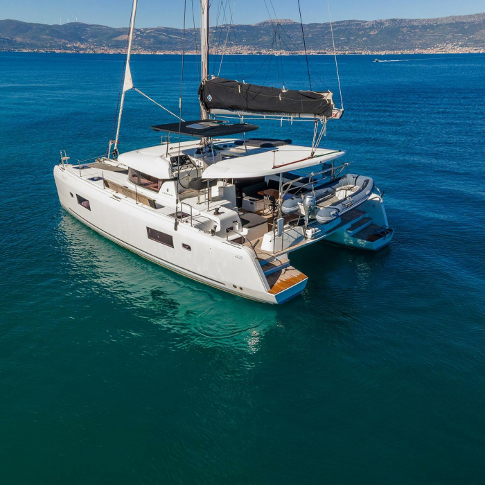 FIND US | Lagoon 42 Owner version photo 14
