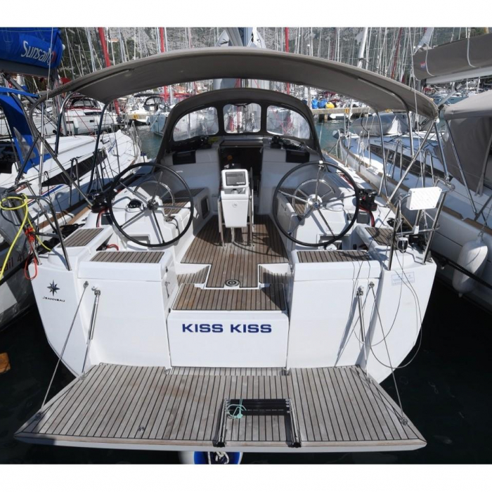 Kiss Kiss | Sun Odyssey 419 photo 1