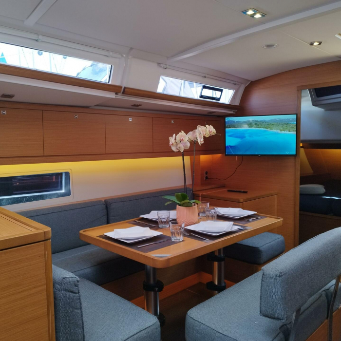 Euphoria | Dufour 470 Owner's version photo 13