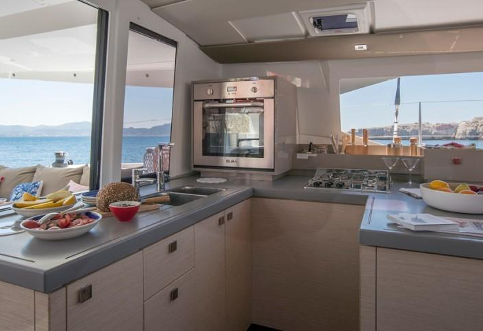 STELLA  I | Fountaine Pajot Astrea 42 photo 7