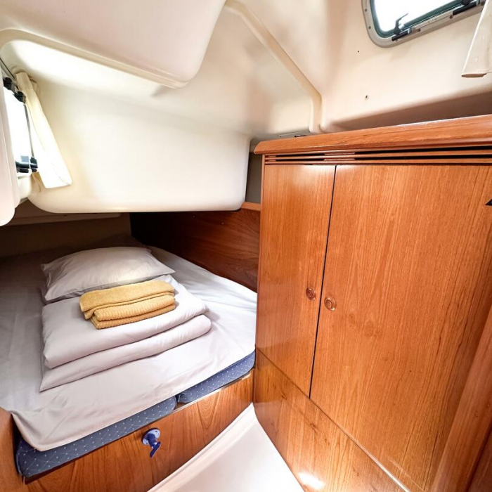 Azure | Sun Odyssey 40.3 photo 10