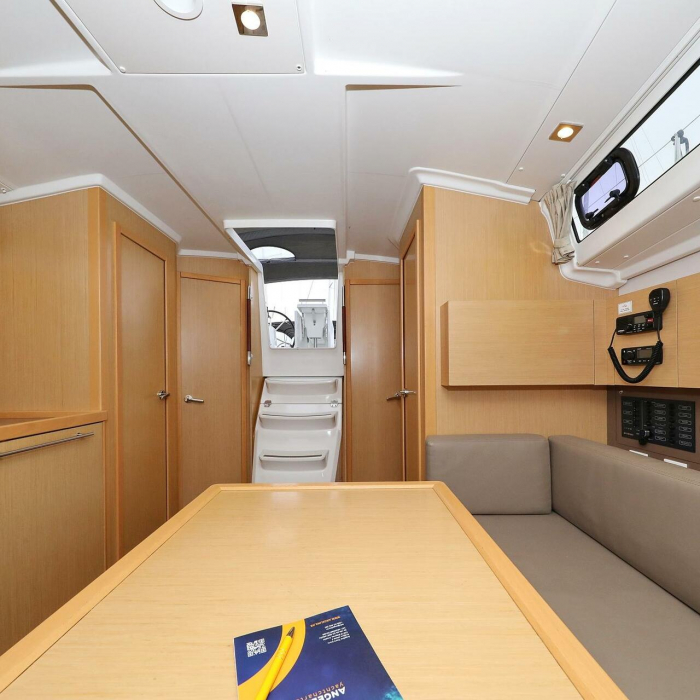 One | Oceanis 38 photo 42