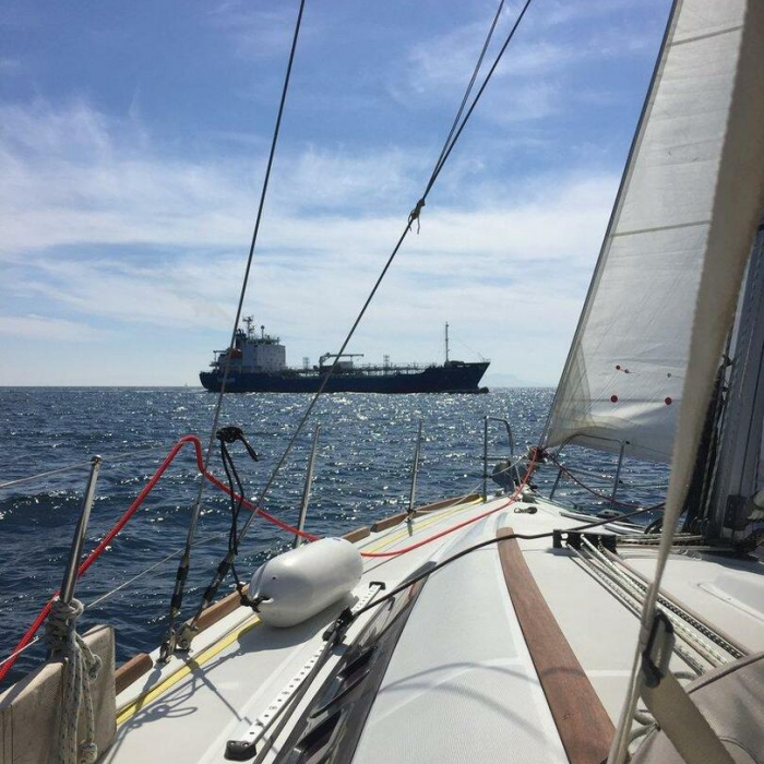 WIND OF CHANGE | Oceanis 37 photo 12