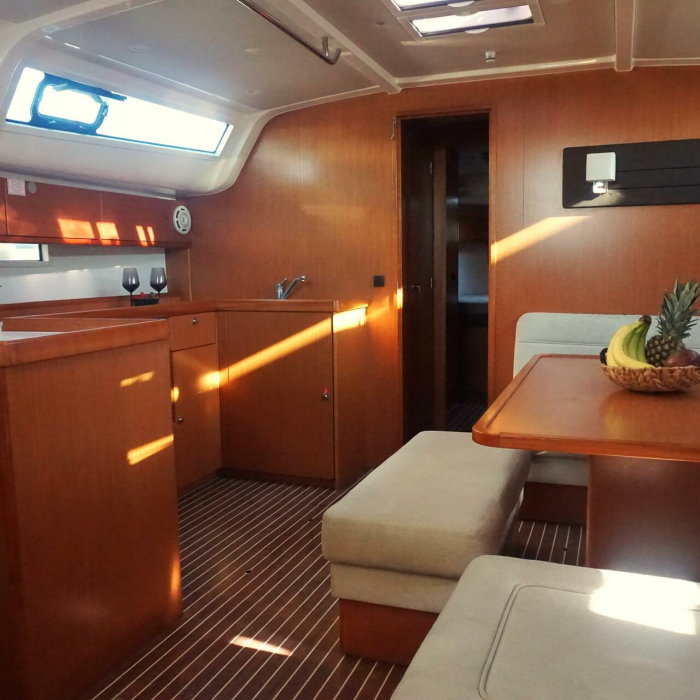 Lina | Bavaria cruiser 51 photo 9