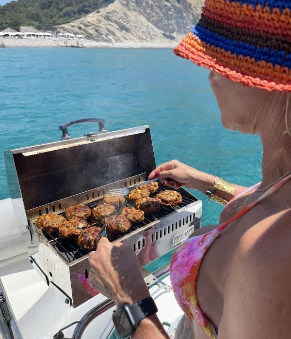 Nusa | Lagoon 400 photo 2