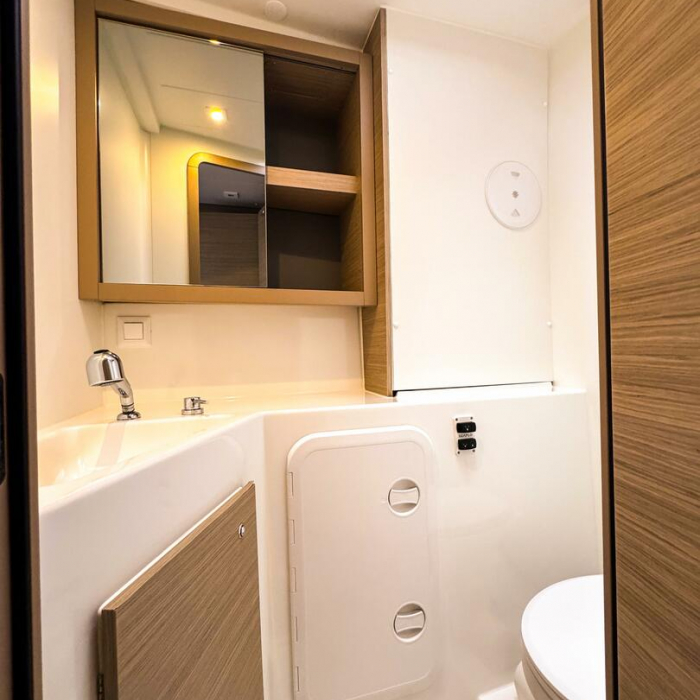 Golden Bride | Lagoon 42 photo 3