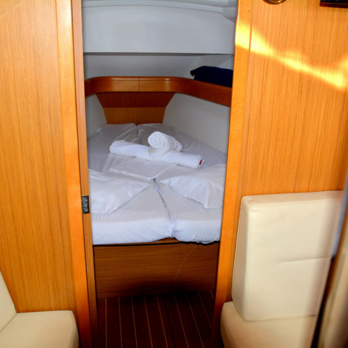 Babis 2010 | Sun Odyssey 36i photo 17