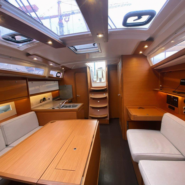 Jelo | Dufour 390 GL photo 4