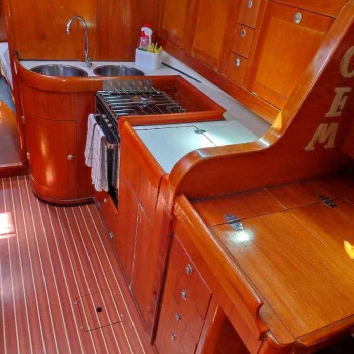 Gem | Elan 431 photo 6