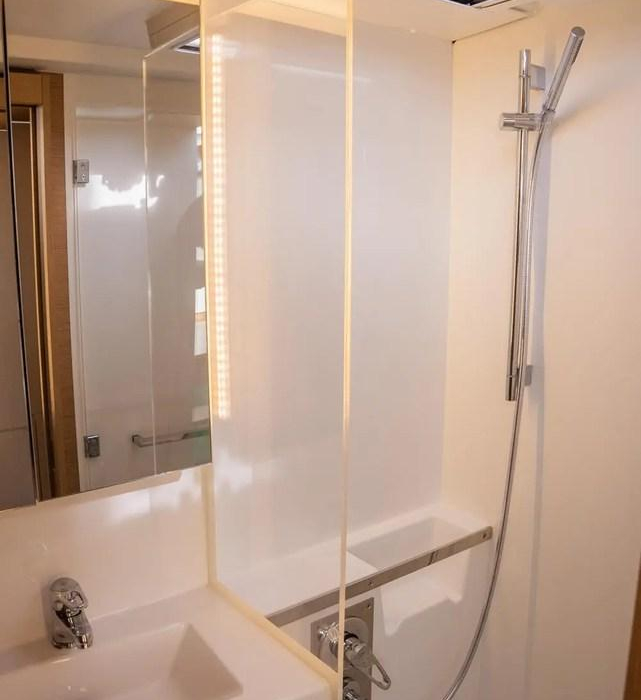 Adva | Excess 11 photo 9