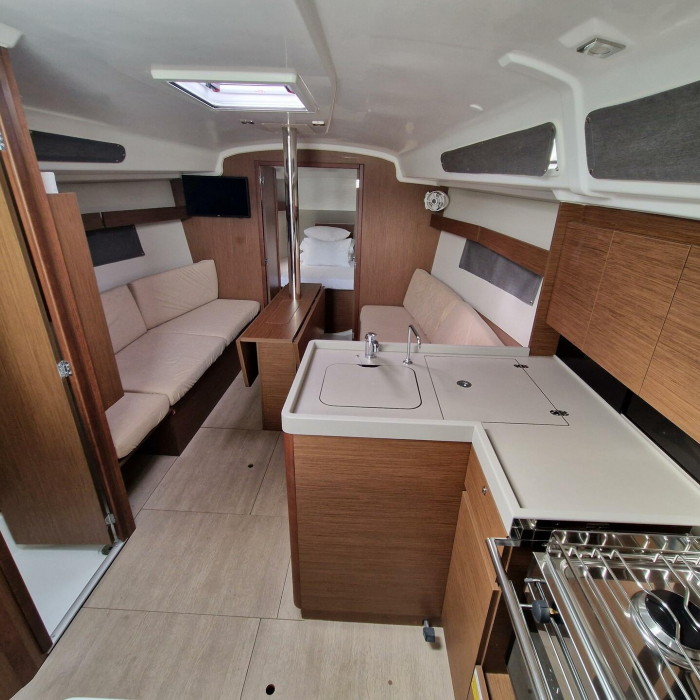 Navicela | Oceanis 34.1 photo 14