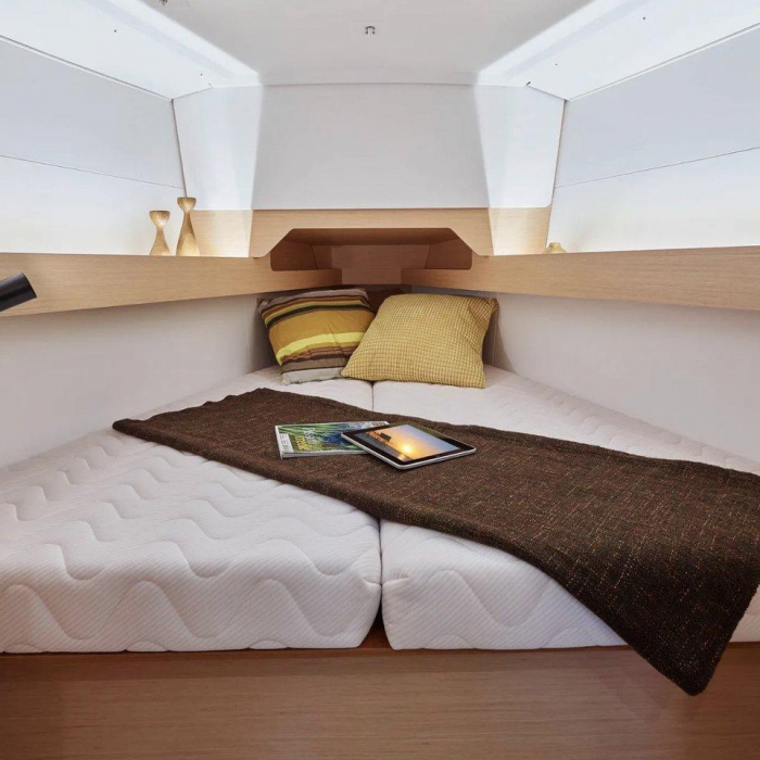 Mia | Sun Odyssey 349 photo 10