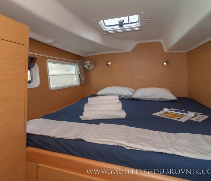 Gratia | Lagoon 380 photo 11