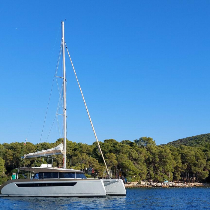 Gold | Luna 49 photo 1