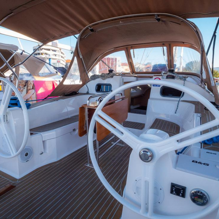 Mona | Elan Impression 40 photo 3