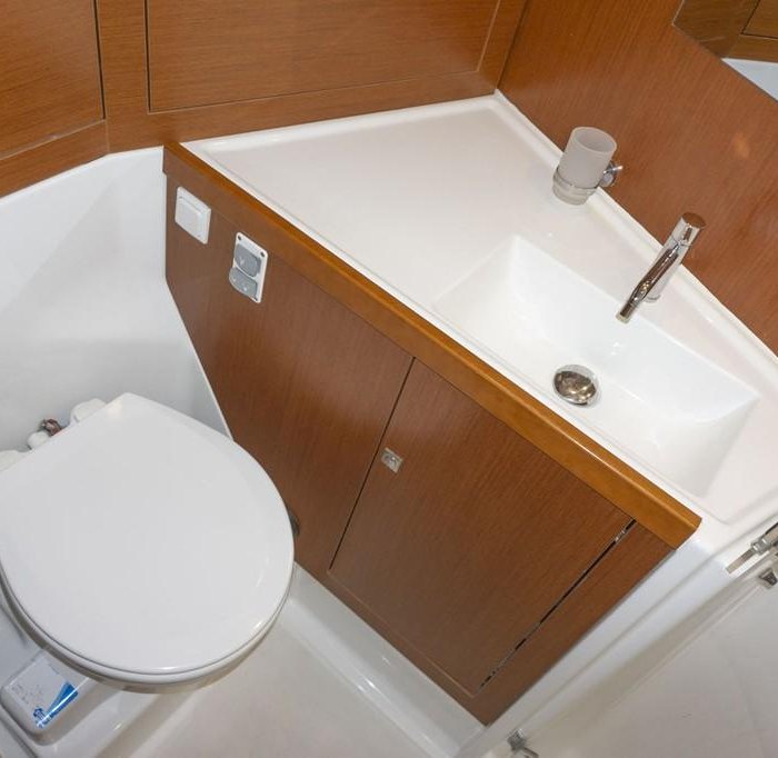 Avalon | Oceanis 45 photo 18