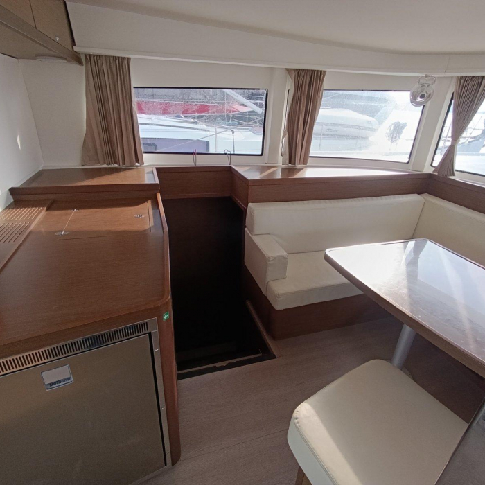 Neptune | Lagoon 42 photo 3