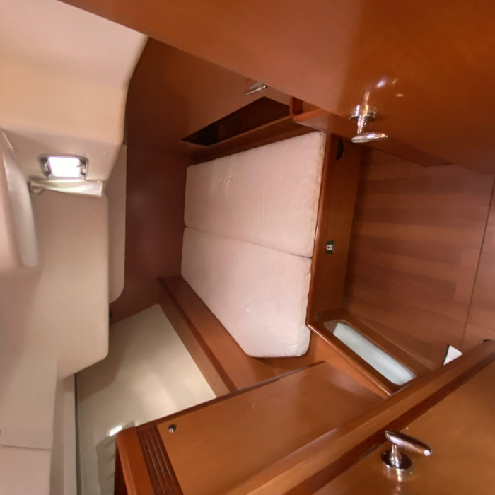 Valasia | Oceanis 54 photo 7