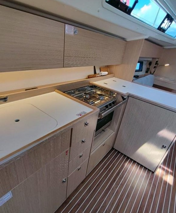 Gala | Bavaria C42 photo 16