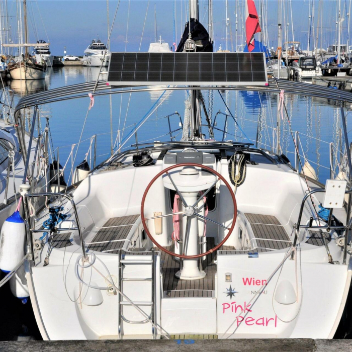 Pink Pearl | Sun Odyssey 37 photo 3