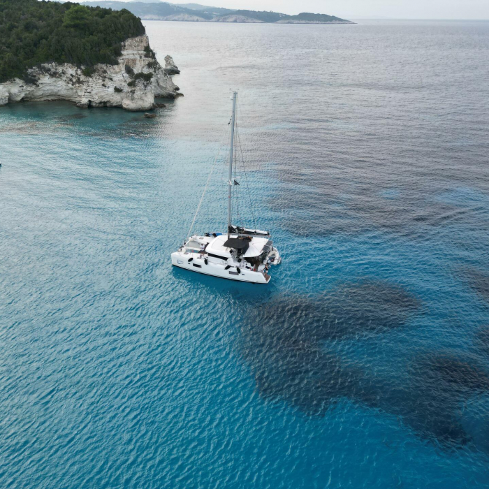 Dioni | Lagoon 42 photo 12