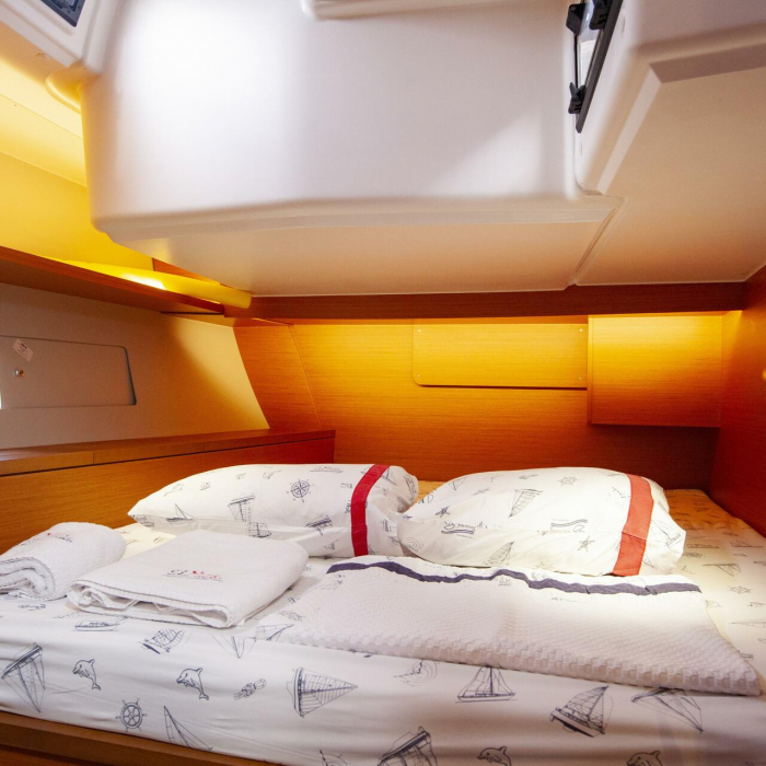 Sarpico | Dufour 470 photo 8