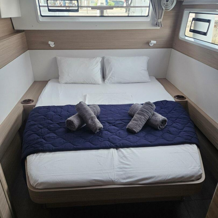 Aelia | Lagoon 43 photo 3