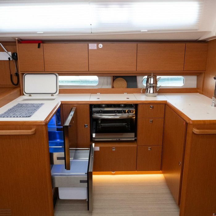 Arke | Bavaria C46 photo 16