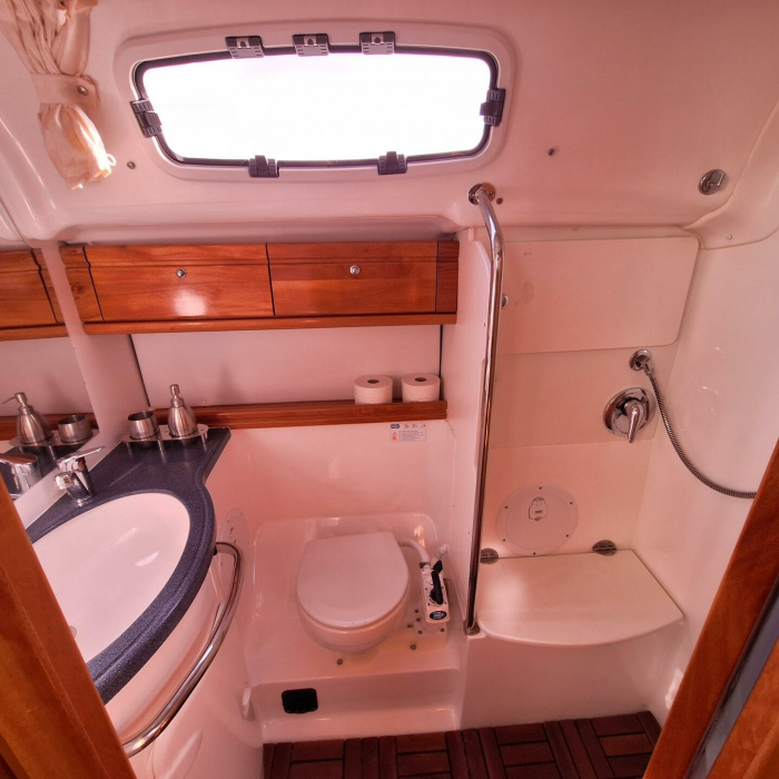 TY | Bavaria 39 Cruiser photo 9