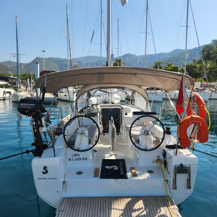 Lima | Oceanis 30.1 photo 2