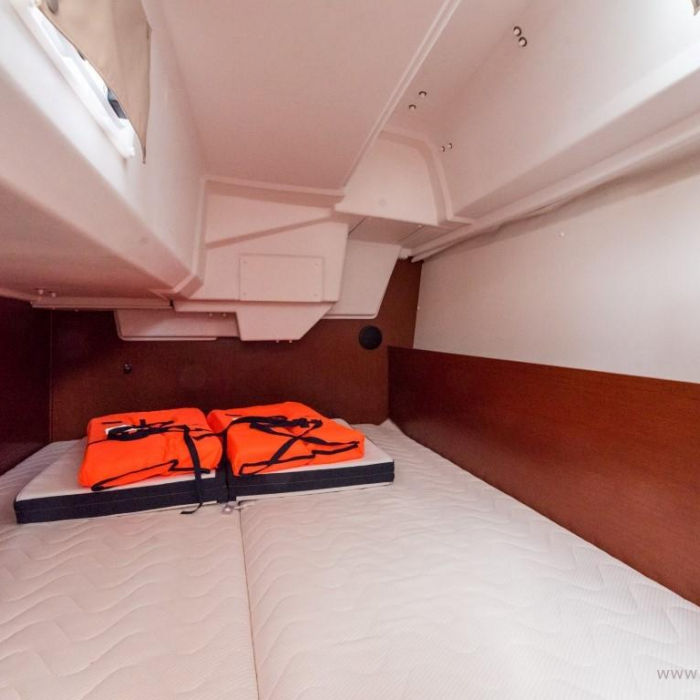 Bela | Oceanis 35.1 photo 25