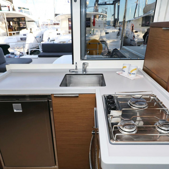 Mars | Lagoon 40 photo 46