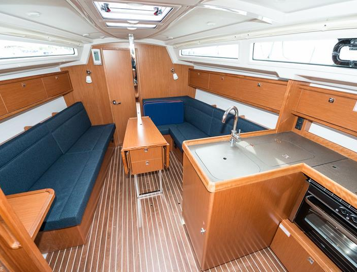 Lia | Bavaria Cruiser 34 photo 16