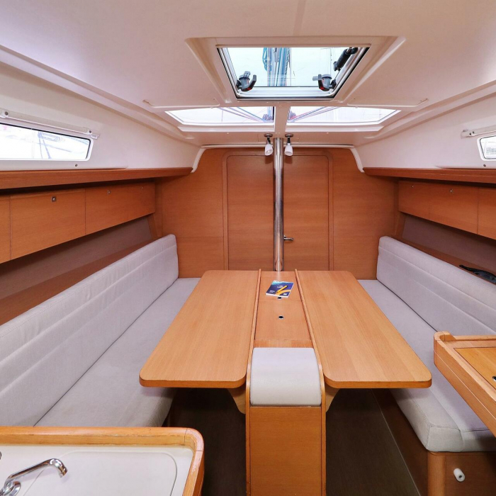 Sweet Lady | Dufour 350 GL photo 37