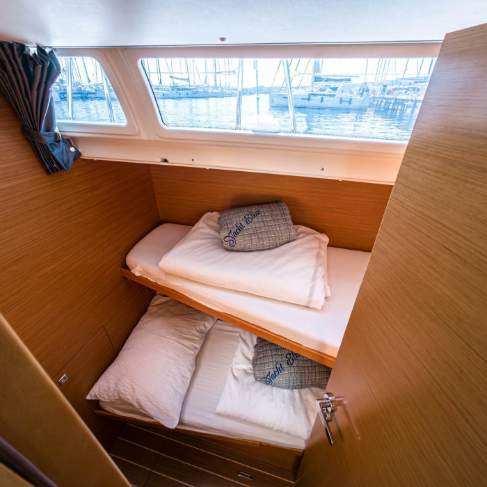 Elise af Sweden | Sun Odyssey 519 photo 16