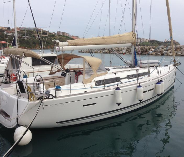 Galatea | Dufour 405 photo 4