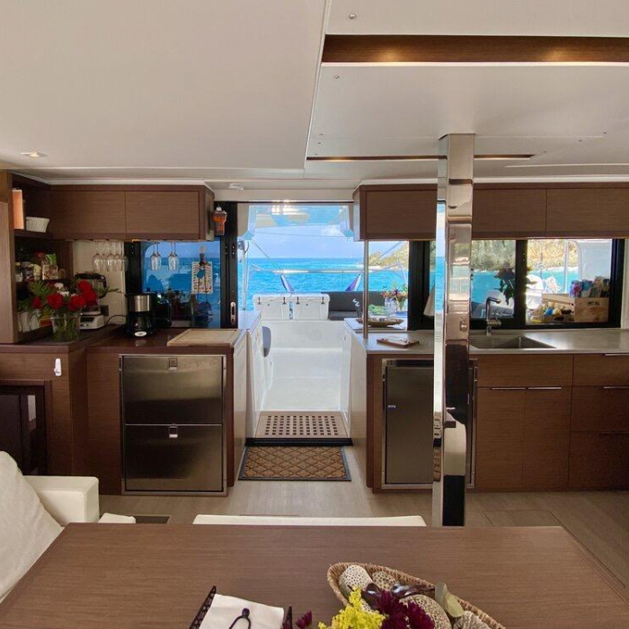 Maryna | Lagoon 46 photo 21