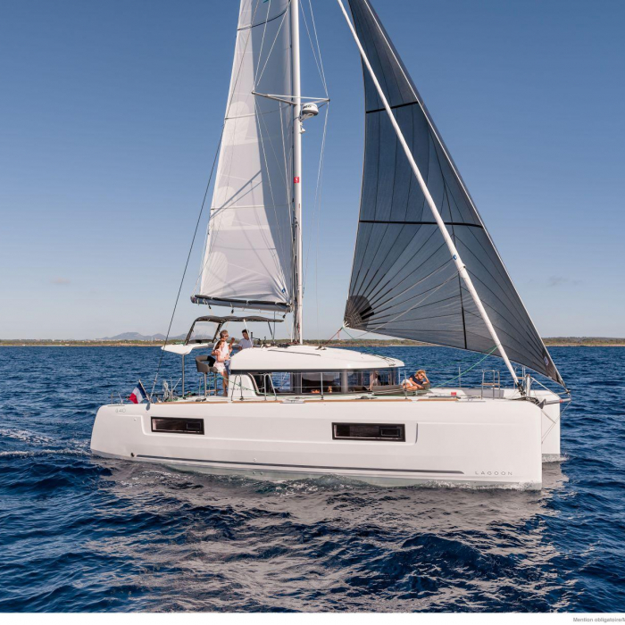 Bubi | Lagoon 40 photo 1