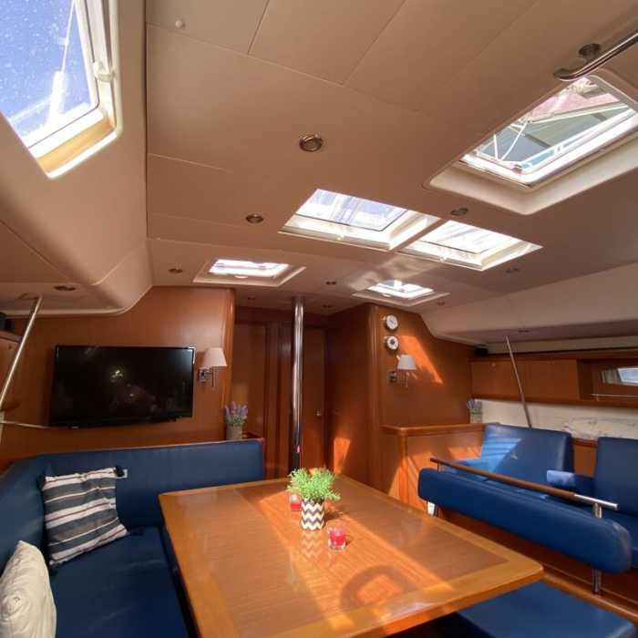 Valasia | Oceanis 54 photo 10