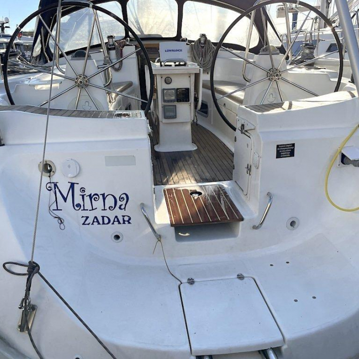 Mirna | Bavaria 44 photo 19