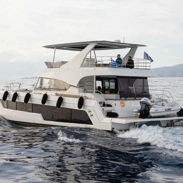 Kamchatka | Aventura 50 MY photo 3