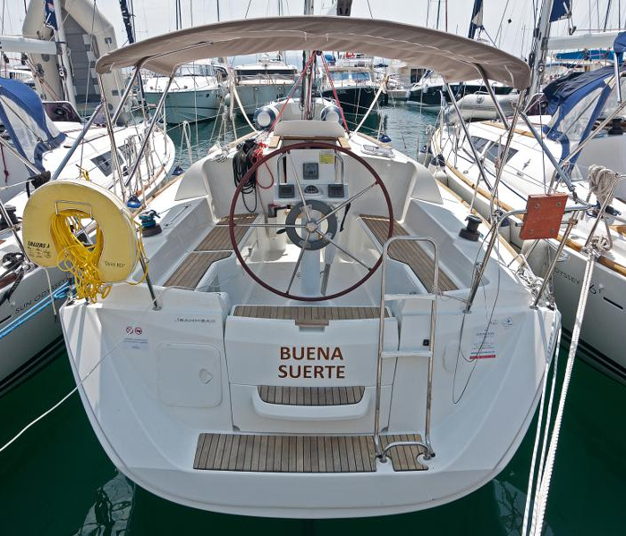 Buena Suerte | Sun Odyssey 33i photo 13
