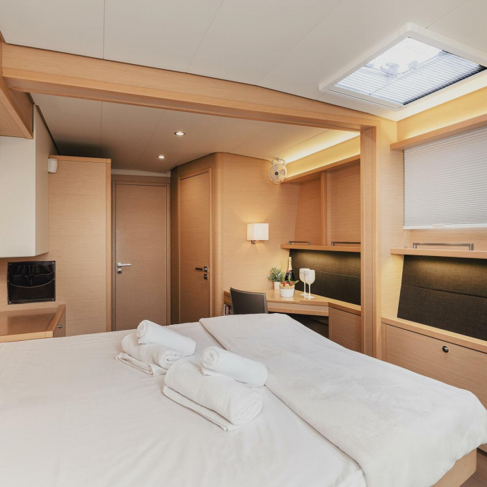 Baltsar | Lagoon 560 S2 FULL EQUIPE LUXE photo 10