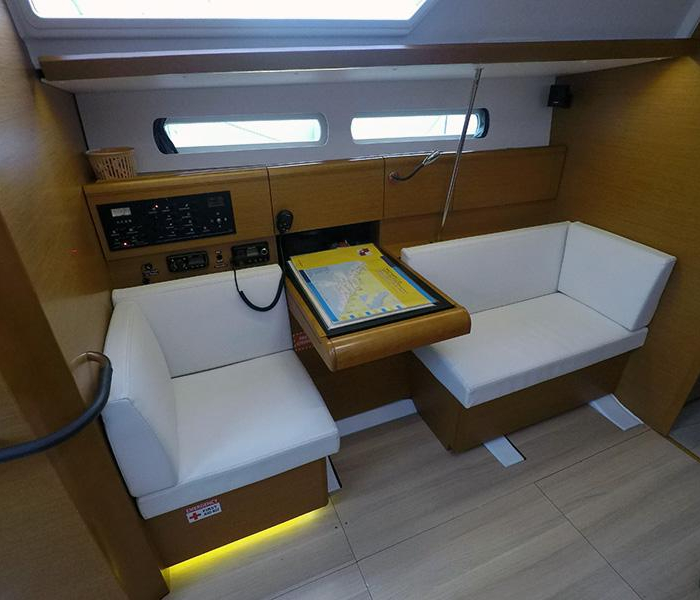 Elissa | Sun Odyssey 449 photo 12