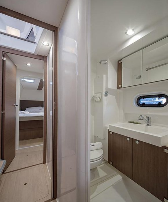 Paspartu | A/C generator watermaker | Bali 4.1 photo 17